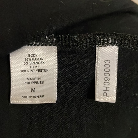 New York & Co Blouse - Picture 7 of 7